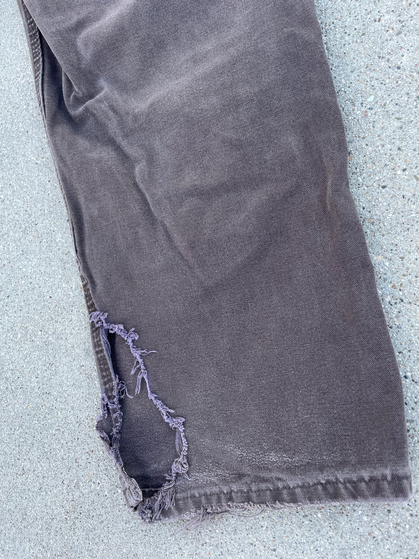 DISTRESSED BROWN CARHARTT DOUBLE KNEES